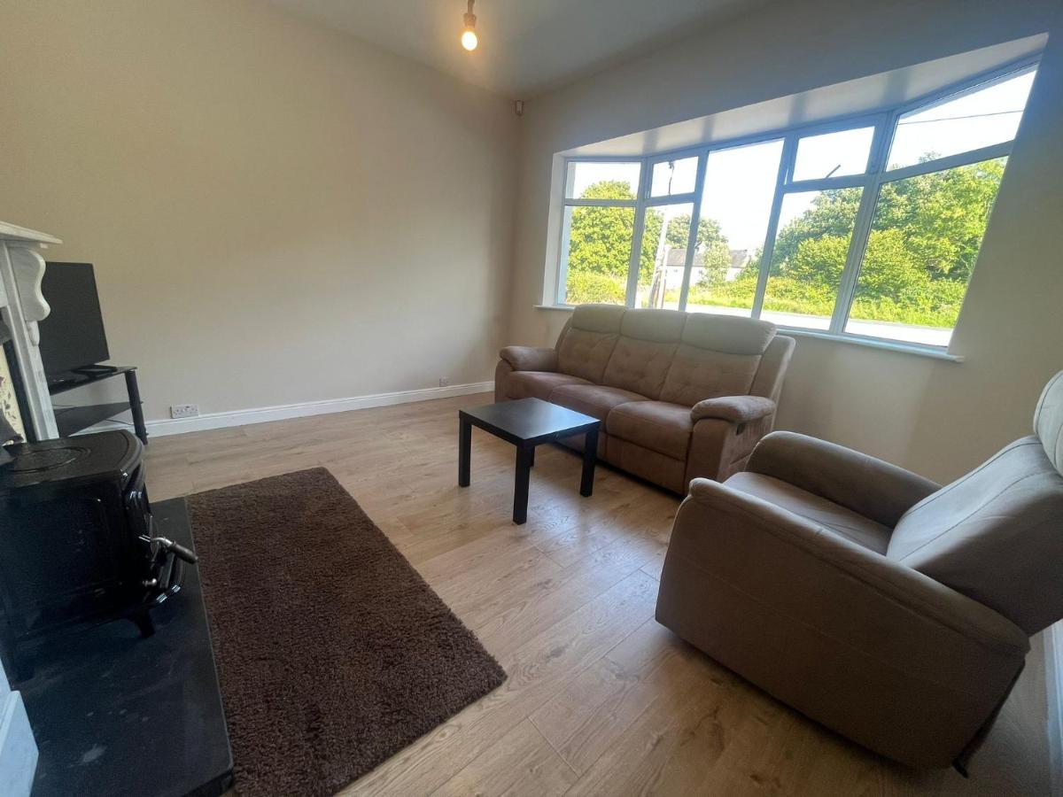 Yeats Lodge Self Catering Apartment And Bar Galway Exterior photo