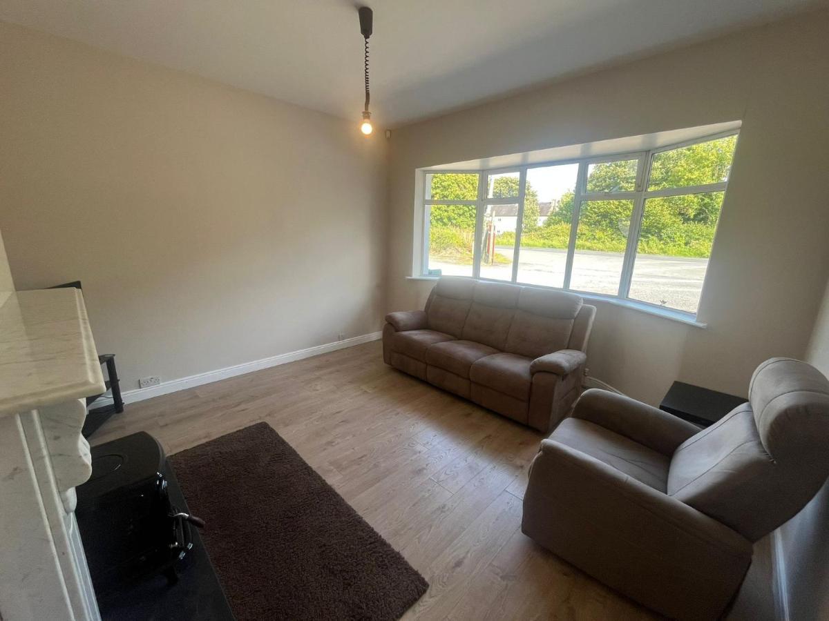 Yeats Lodge Self Catering Apartment And Bar Galway Exterior photo